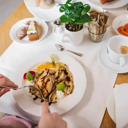 Konska Dolina Aparthotel 3*