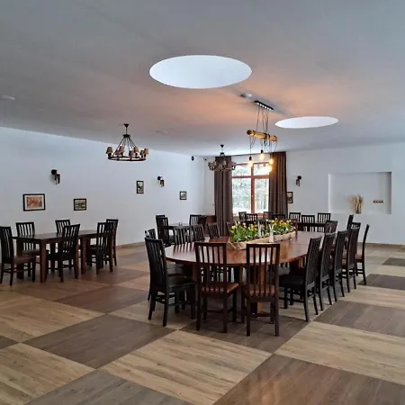 Konska Dolina 公寓式酒店