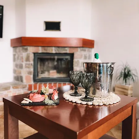 Konska Dolina 公寓式酒店 泰里克兹